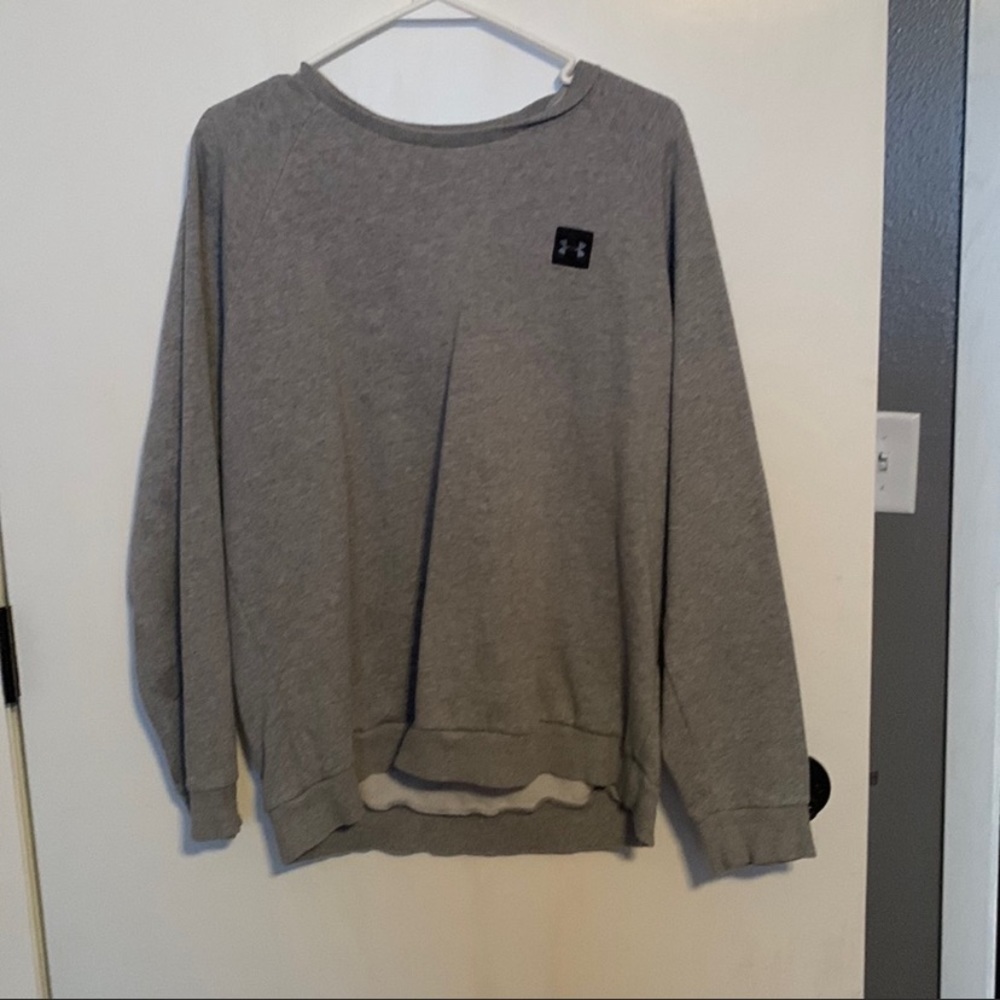 Mens grey under armor crew neck, size Large